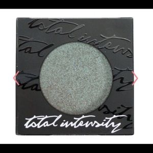 Total Intensity by Prestige Eyeshadow new